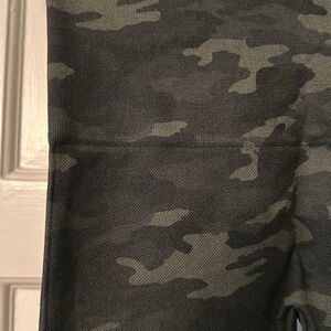 SPANX leggings in Camo, size medium.